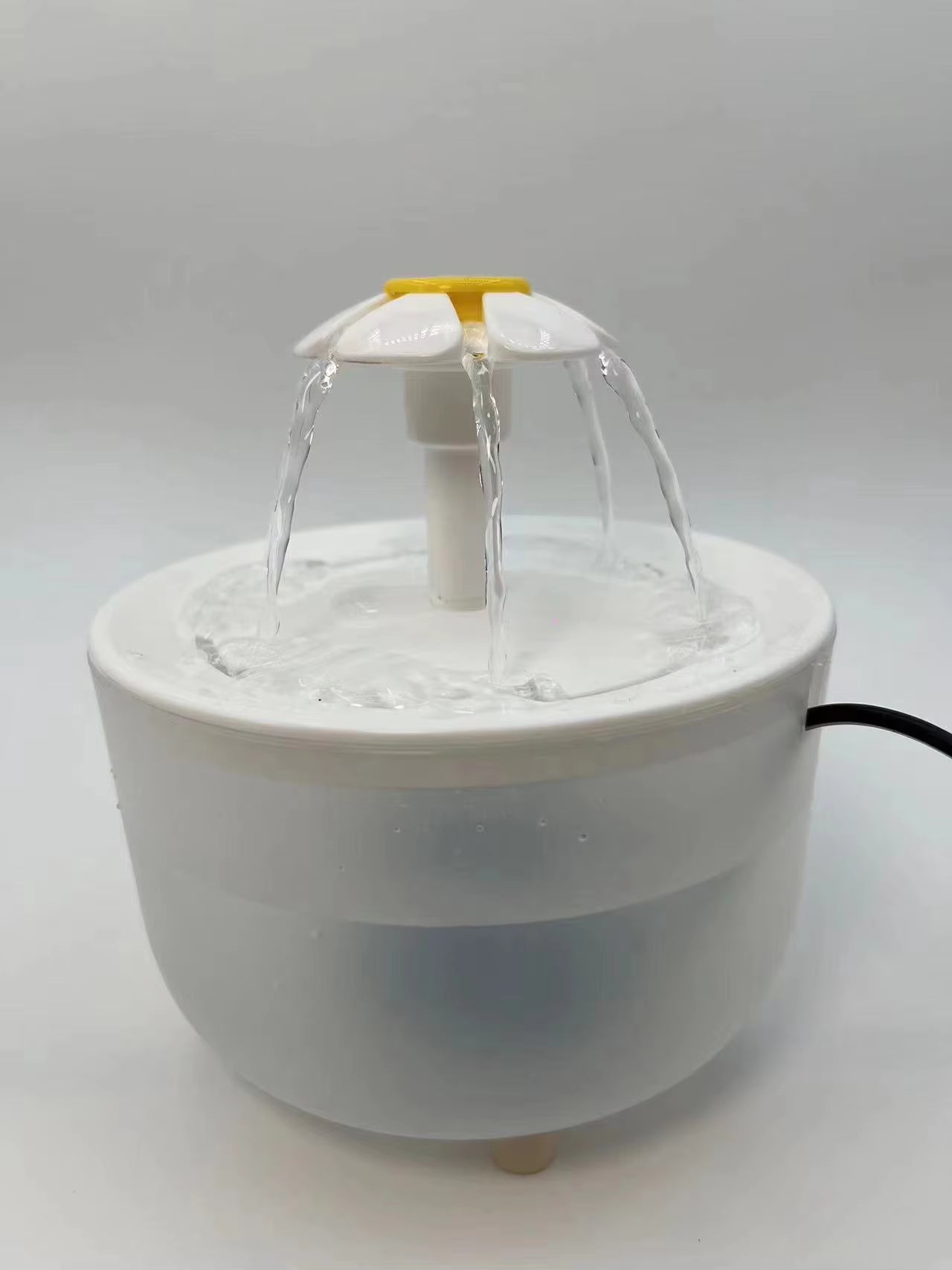 Elevate Your Pet's Hydration with the Ultra-Quiet 1.2L Automatic Water Fountain for Cats